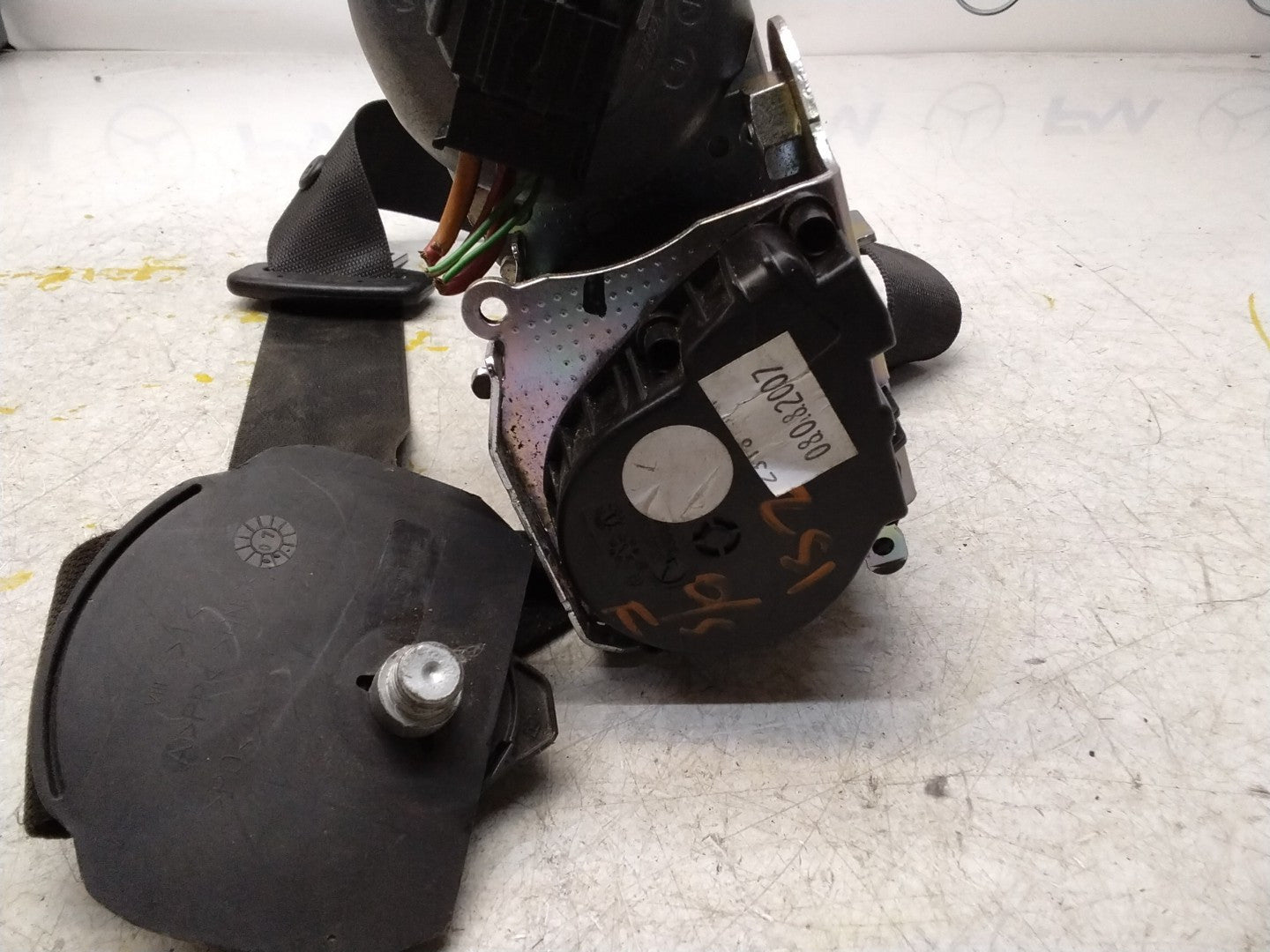 MERCEDES BENZ ML W164 SEAT BELT FRONT RIGHT DRIVER SIDE A2518603885 FMS464 OSF