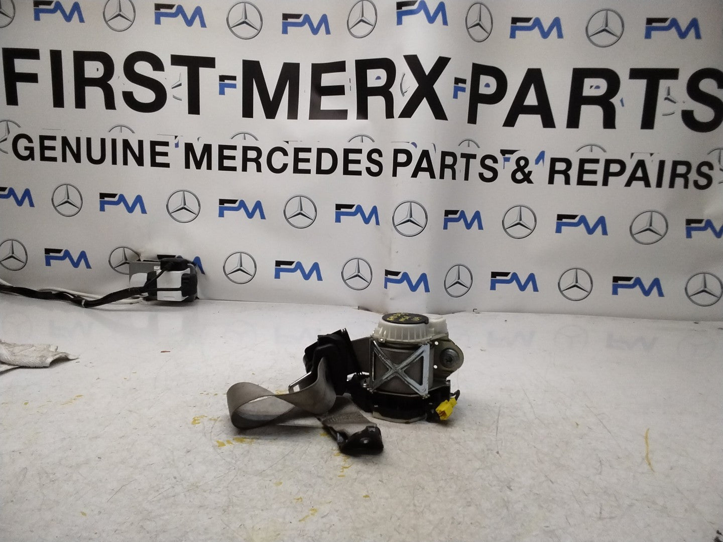 MERCEDES GL CLASS W164 REAR SEAT BELT LEFT A2018680222 FMS395 NSR
