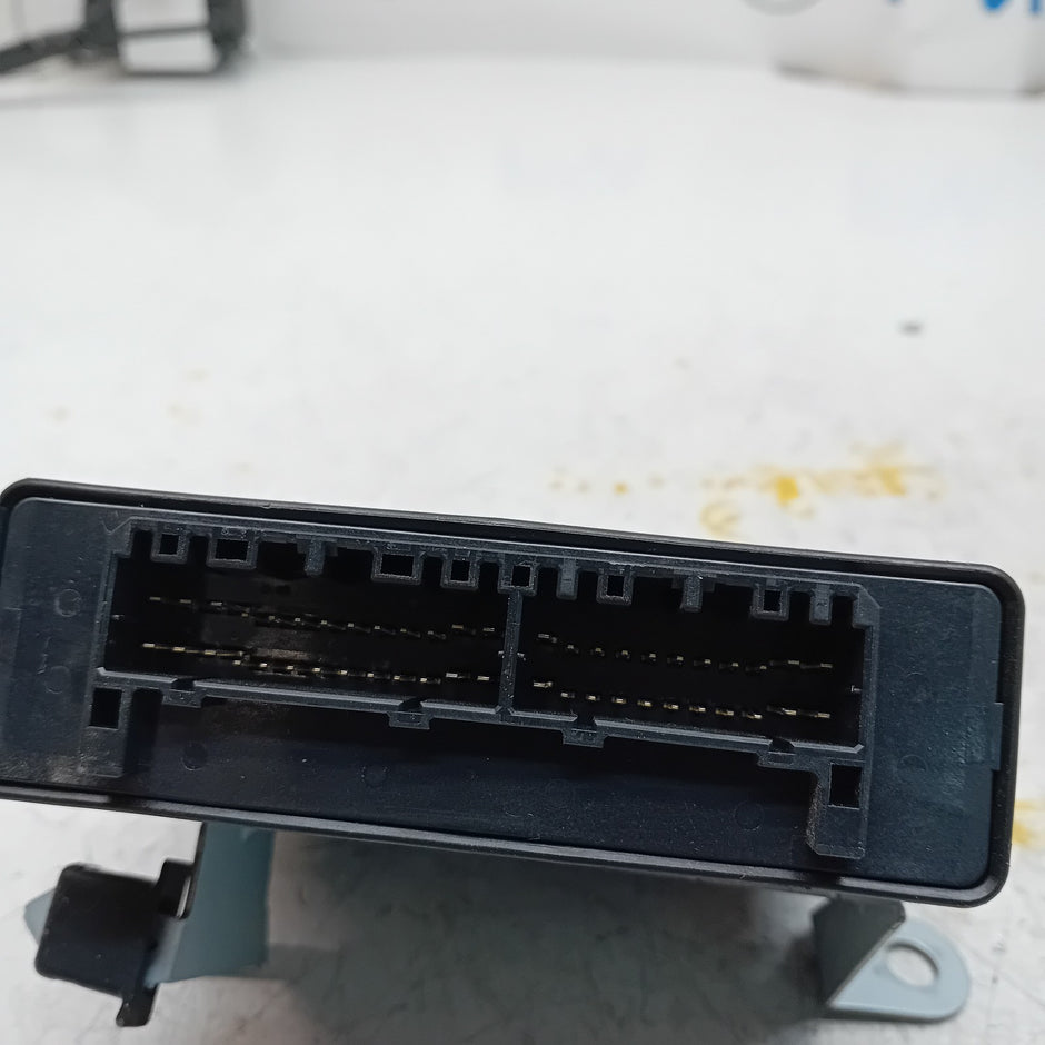MITSUBISHI OUTLANDER MK3 AUTOMATIC GEARBOX CONTROL MODULE UNIT  8631B347 FM00901
