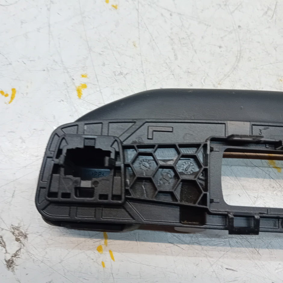 MERCEDES C CLASS W205 PASSENGER  INTERIOR GRAB REAR HANDLE A0998150000 FM001088