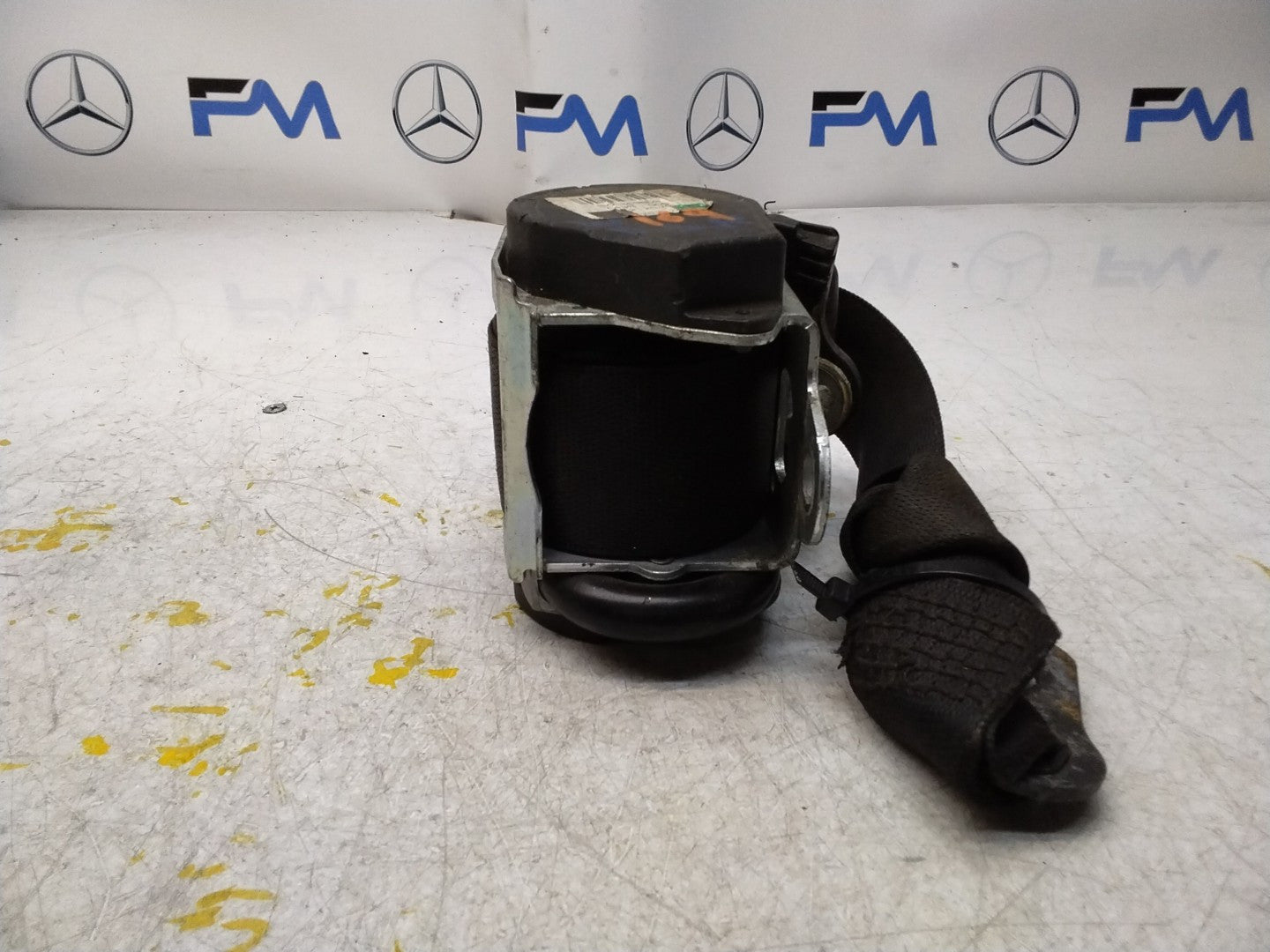 MERCEDES BENZ W169 A CLASS REAR SEAT BELT RIGHT SIDE A1698600685 FMS361 OSR