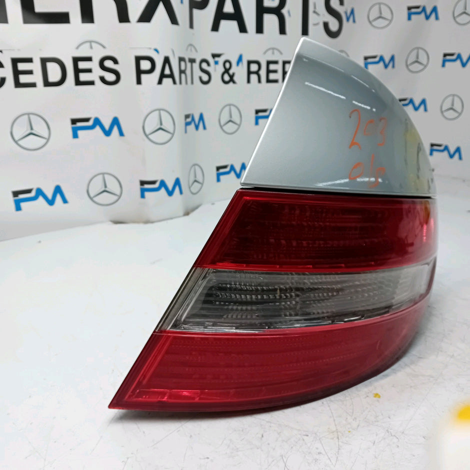 MERCEDES C-CLASS W203 2008 DRIVER OS REAR TAIL LIGHT A2038204864 FMT155