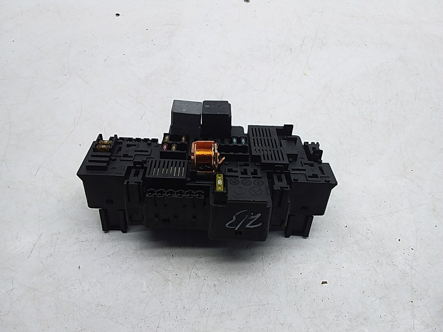MERCEDES BENZ E-CLASS W213 2016ONWARDS FUSE RELAY BOX  A2139062202 FMF129