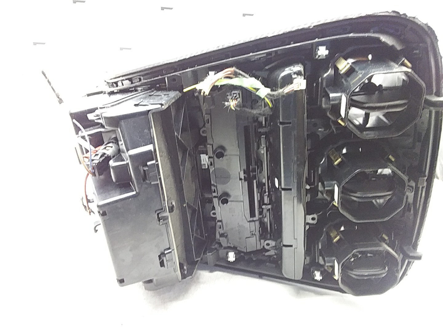 2014 ONWARDS MERCEDES C-CLASS W205 CENTRE  CONSOLE  A2054404713 FMK20 (DAMAGED)