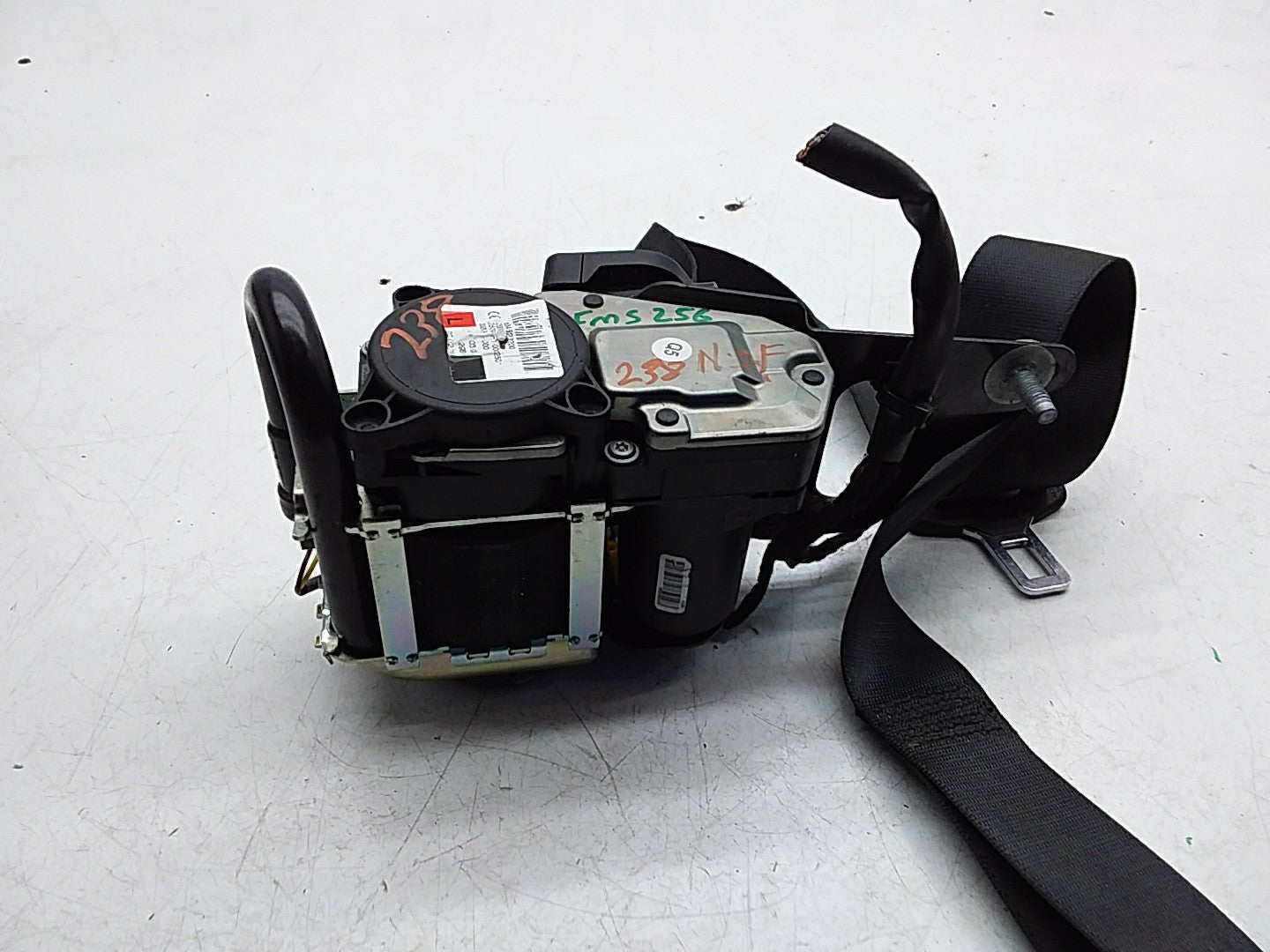 MERCEDES E-CLASS W238 SEAT BELT FRONT LEFT PASSENGER SIDE A2388602800 FMS256 NSF