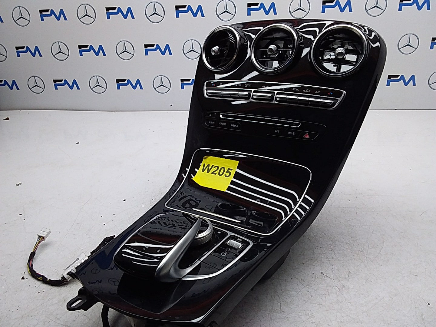 2014 ONWARDS MERCEDES C-CLASS W205 CENTRE  CONSOLE  A2055402324 FMK19