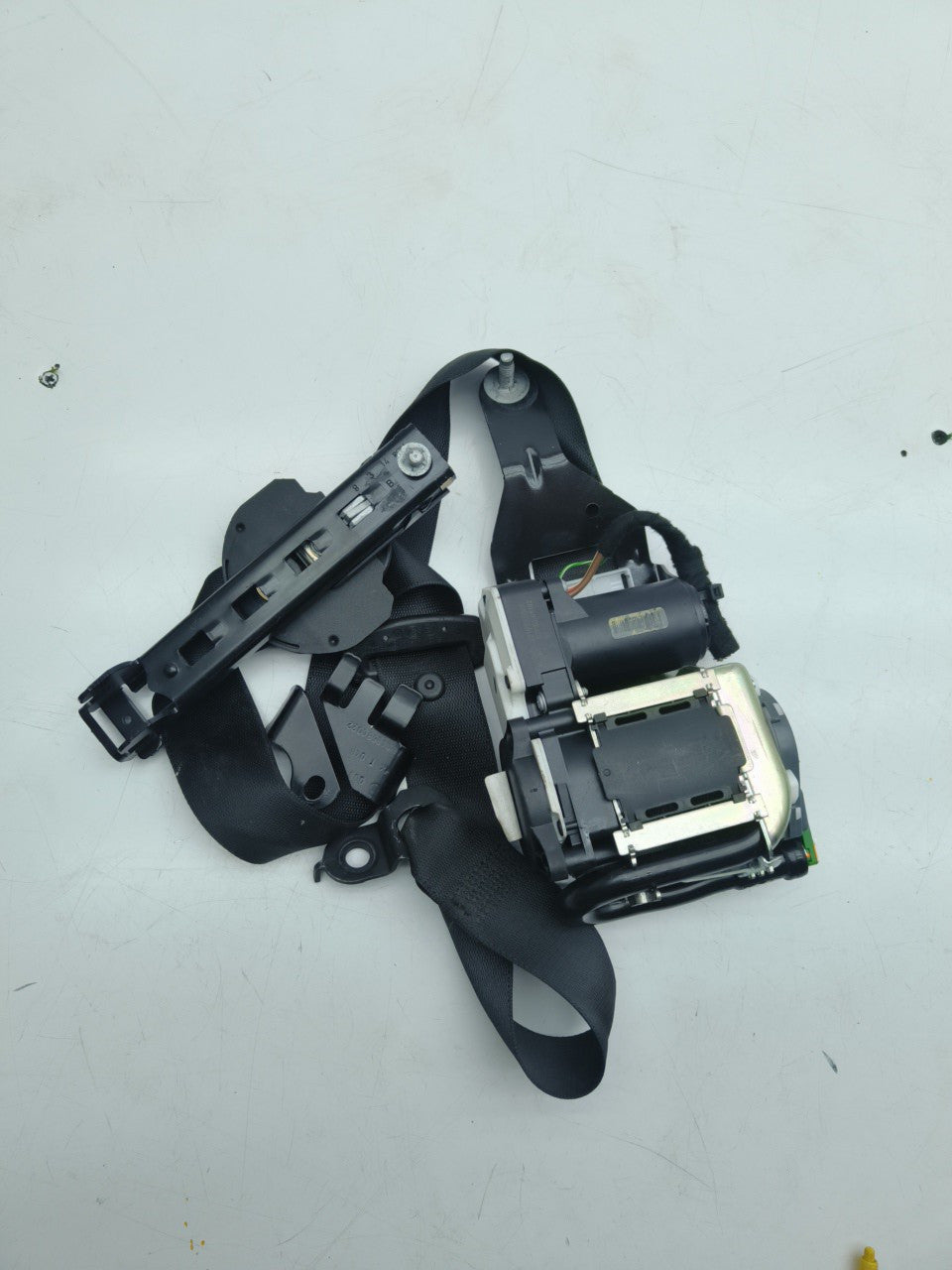 MERCEDES E CLASS W212  SEAT BELT FRONT LEFT PASSENGER SIDE A2128600786 FMS23 NSF