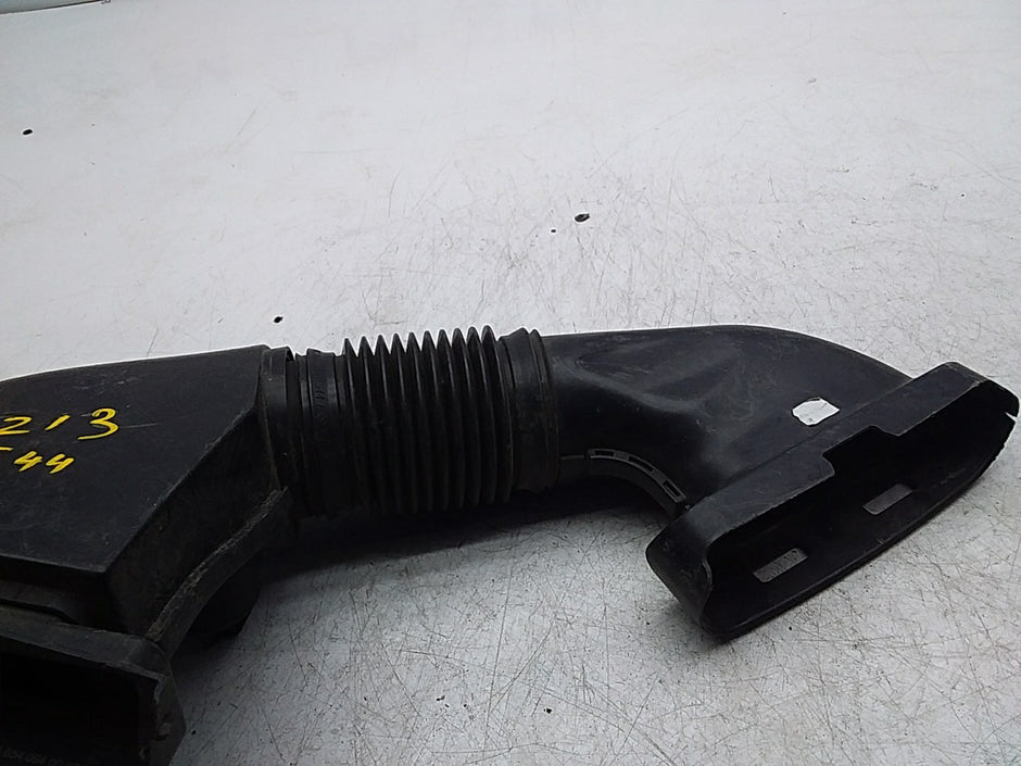 MERCEDES BENZ E-CLASS W213 AIR INTAKE TUBE A6540040097 FMI44