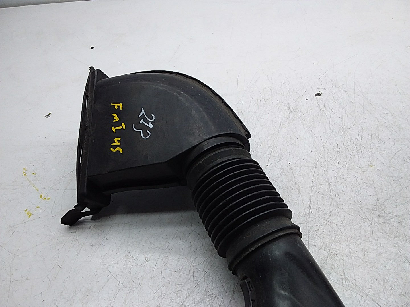 MERCEDES BENZ E-CLASS W213 AIR INTAKE TUBE A6540040097 FMI45 (DAMAGED)