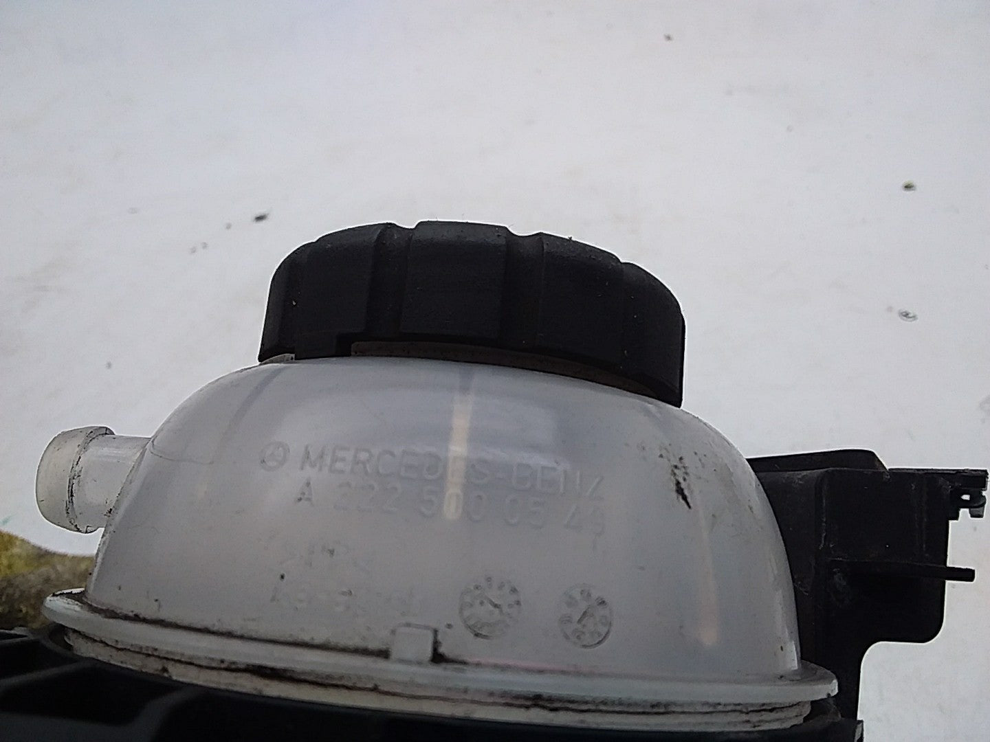 MERCEDES BENZ S-CLASS W222 COOLANT EXPANSION TANK 2014ONWARDS A2225000549 FMC106