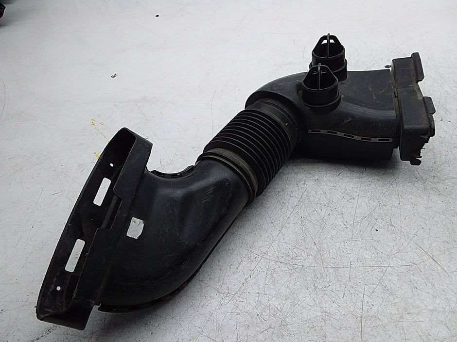 MERCEDES BENZ E-CLASS W213 AIR INTAKE TUBE A6540040097 FMI44