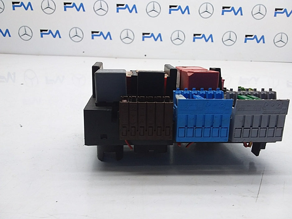 MERCEDES BENZ E-CLASS W213 FUSE BOX RELAY A2139068701 FMF62