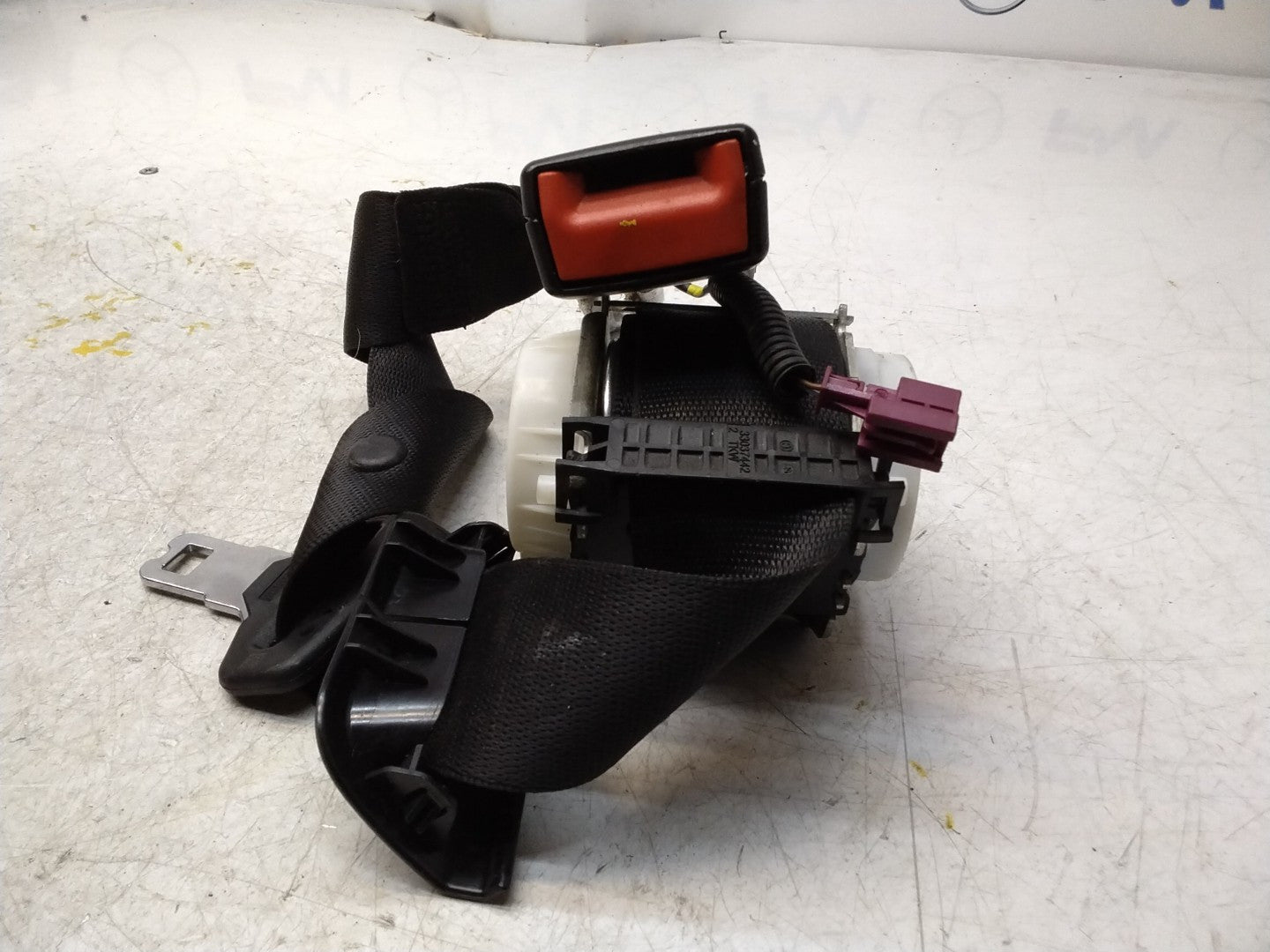 MERCEDES S CLASS W222 SEAT BELT CENTER MIDDLE REAR A2228601085 FMS665 