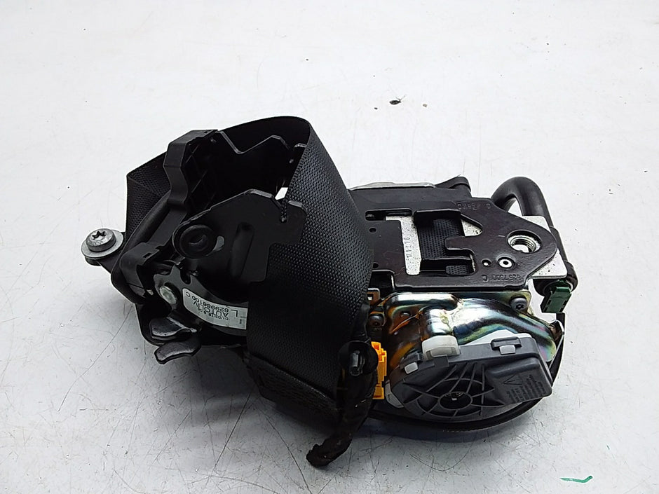 MERCEDES E-CLASS W238 SEAT BELT FRONT LEFT PASSENGER SIDE A2388602800 FMS261 NSF