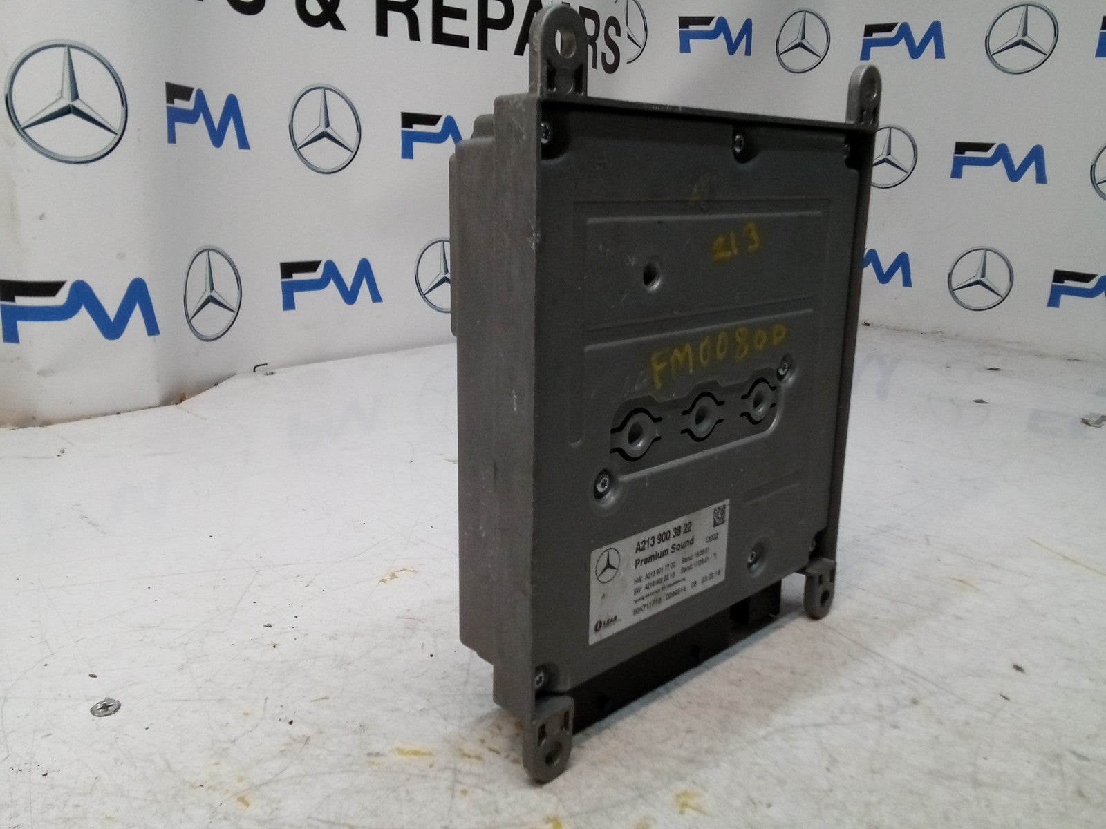 MERCEDES BENZ E-CLASS W213 SOUND SYSTEM AMPLIFIER A2139003822 FM00800