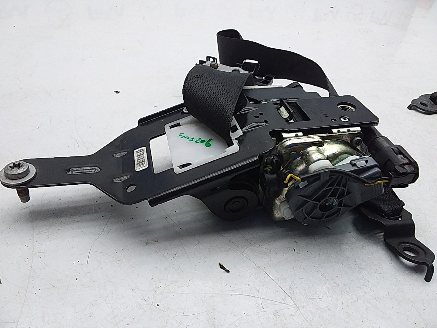 MERCEDES C-CLASS W204 SEAT BELT FRON  LEFT PASSENGER SIDE A2048602185 FMS206 NSF