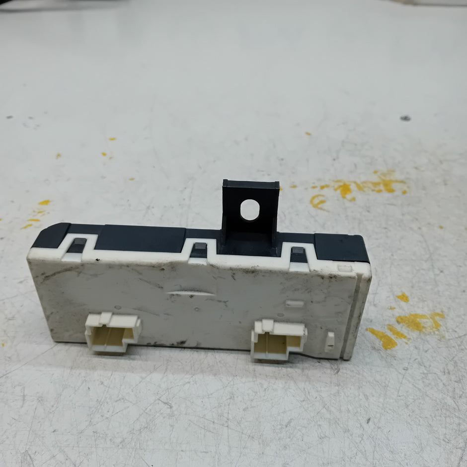 MERCEDES E-CLASS TAILGATE CONTROL MODULE W213 A2139004711 FM00863