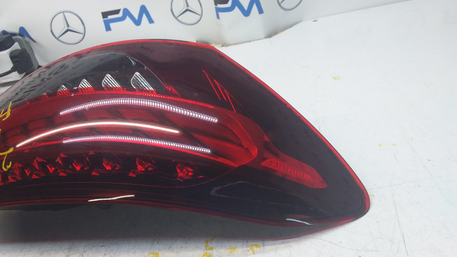 MERCEDES E-CLASS W213 PASSENGER SIDE NS REAR TAIL LIGHT A2139065109 2020 FMT100