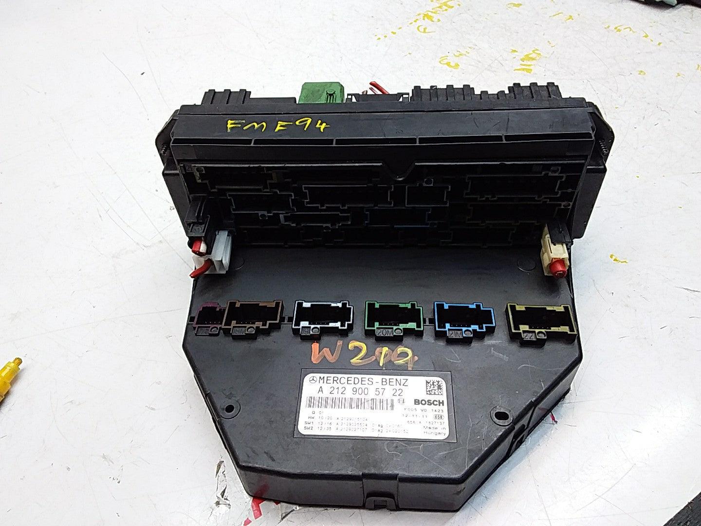 Mercedes E-CLASS W212 Fuse  Box RELAY A2129005722 FMF94