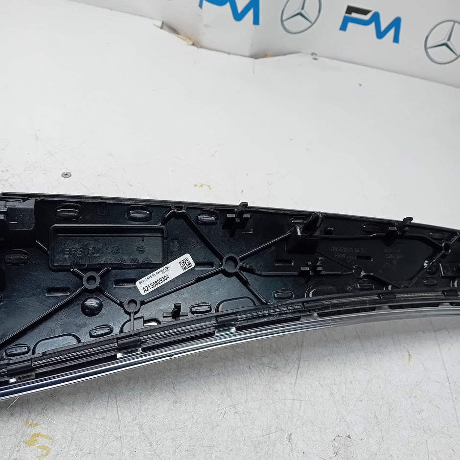 MERCEDES E CLASS W213  DASHBOARD TRIM PANEL + 4 AIR VENT  A2136809304 FM001071
