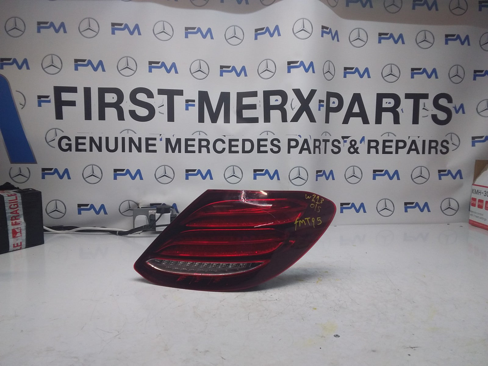 MERCEDES E-CLAZZ W213 DRIVER SIDE OS REAR TAIL LIGHT FMT95