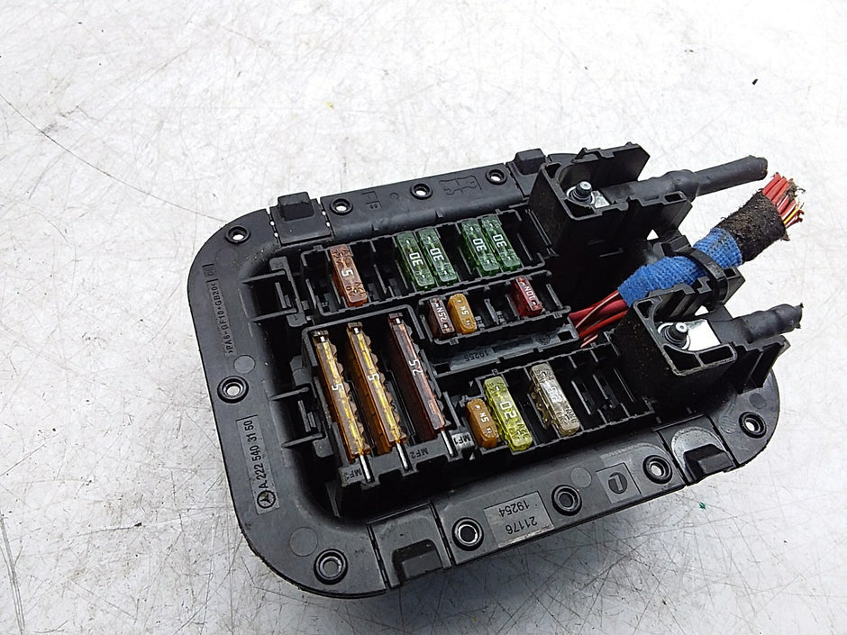 Mercedes S-CLASS  W222 Fuse Relay Junction Box  FMF149 A2225403150