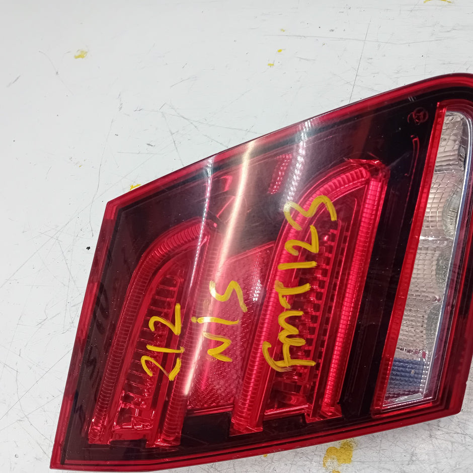 MERCEDES E-CLASS W212 PASSENGER SIDE NS REAR TAIL LIGHT FMT123