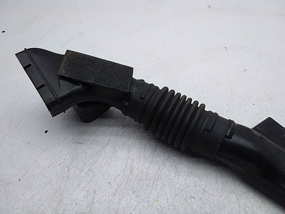 OUTLANDER AIR INTAKE TUBE 2.4 PETROL FMI08 1505A661