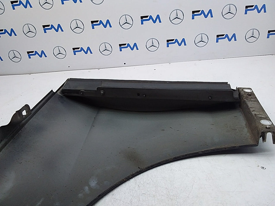 MERCEDES  E-CLASS W212 OS RIGHT DRIVER SIDE WINGS FMW23 (DAMAGED)