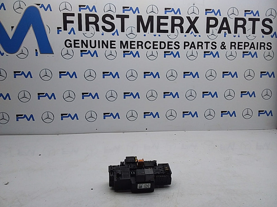 MERCEDES BENZ E-CLASS W213 2016ONWARDS FUSE RELAY BOX  A2139062202 FMF129