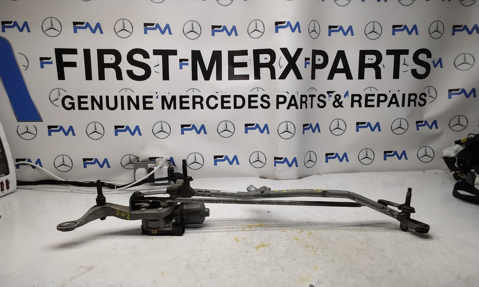 MERCEDES-BENZ C CLASS W205 FRONT WIPER MOTOR WITH LINKAGE A2059600940 FM00750