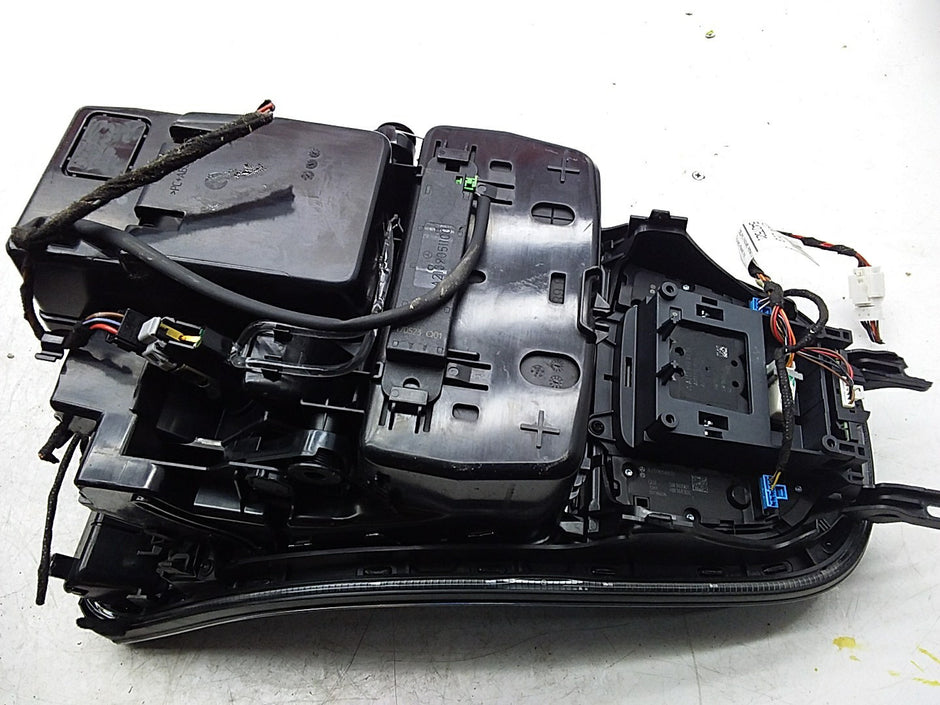 2016-2019 MERCEDES E CLASS W213 CENTRE  CONSOLE  A2138100815 FMK09 (DAMAGED)