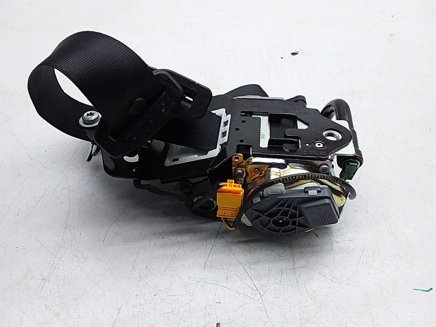 MERCEDES E-CLASS W238 SEAT BELT FRONT LEFT PASSENGER SIDE A2388602800 FMS257 NSF