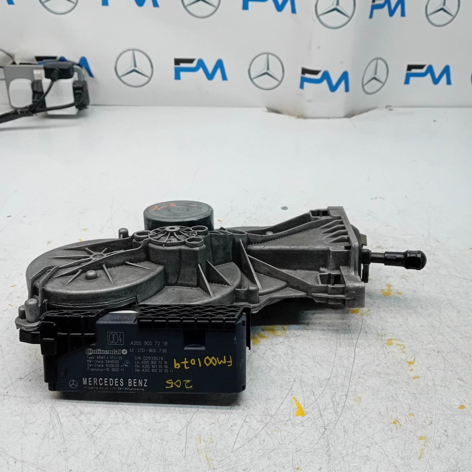 Mercedes C-CLASS W205 TAILGATE BOOT LIFT MOTOR FM00596 A2059007218 FM001079