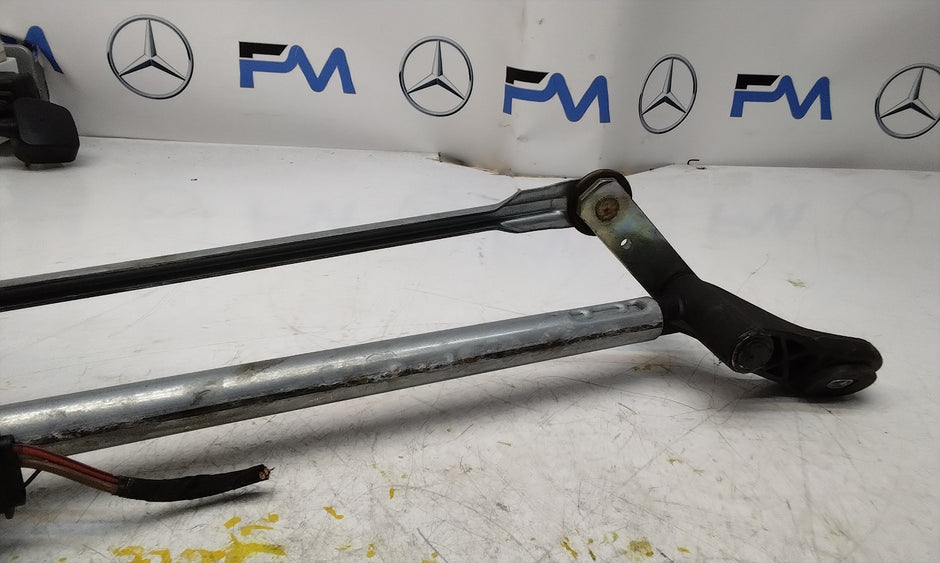 MERCEDES-BENZ A CLASS W177  FRONT WIPER MOTOR WITH LINKAGE A1779064801 FM00749