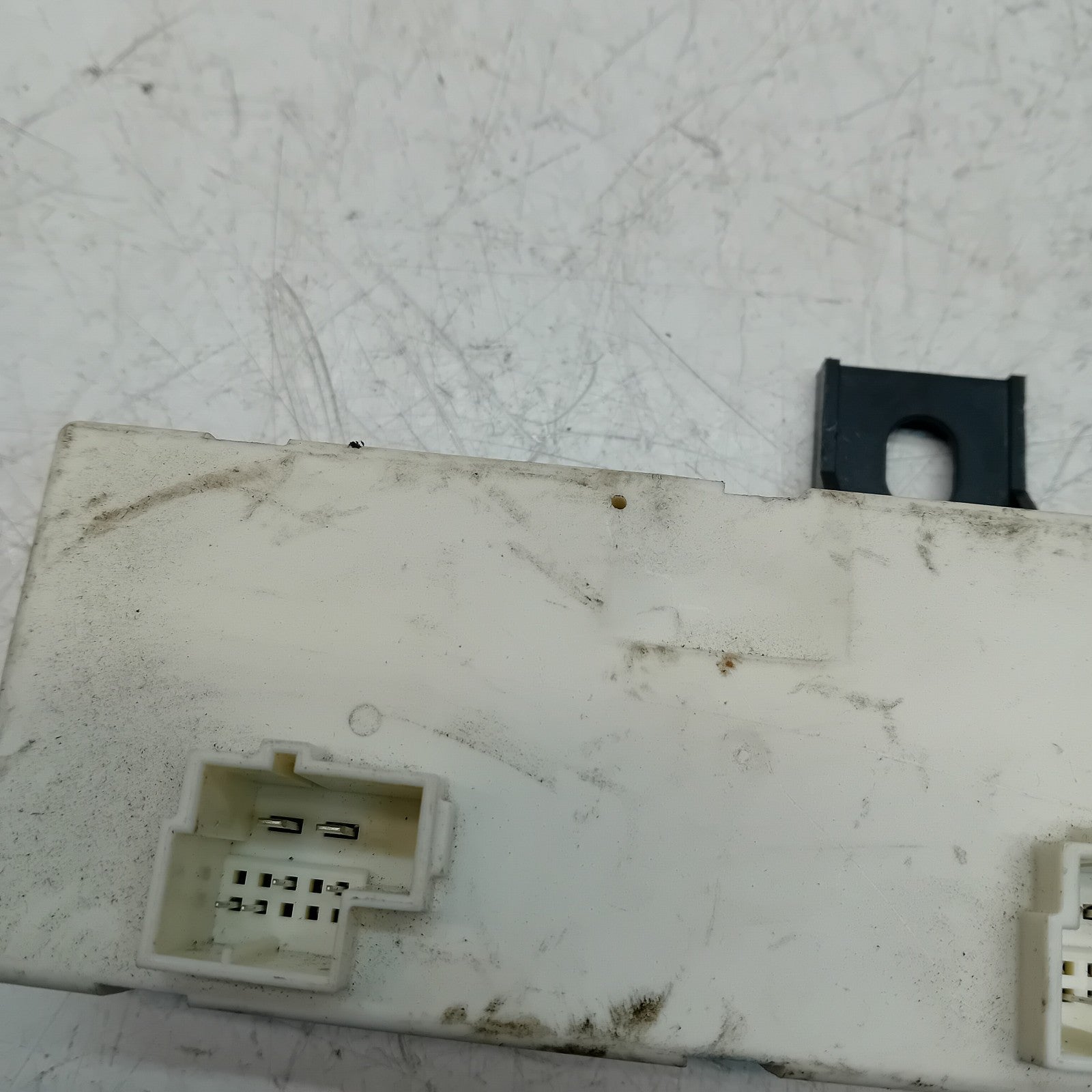 MERCEDES E-CLASS TAILGATE CONTROL MODULE W213 A2139004711 FM00863