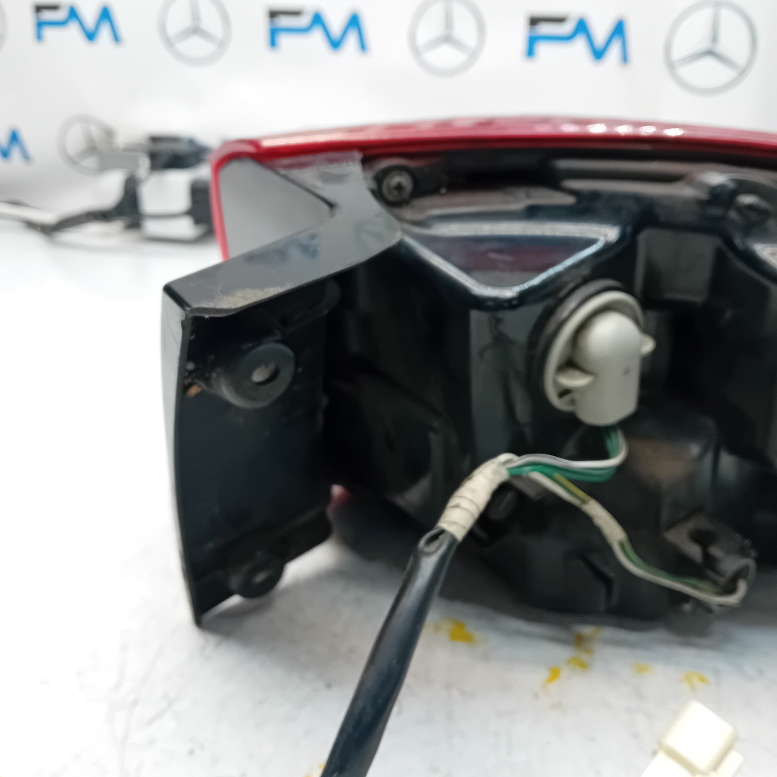 MITSUBISHI OUTLANDER MK3 2015-19 PASSENGER SIDE NS OUTER REAR TAIL LIGHT FMT134