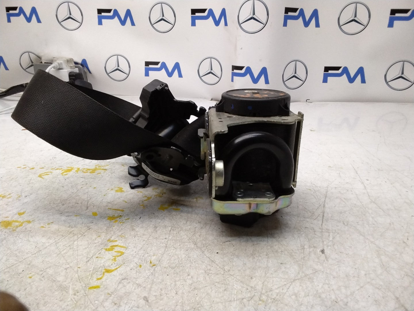 MERCEDES-BENZ W205 C CLASS FRONT LEFT PASSENGER SEATBELT A2058605185 FMS342 NSF
