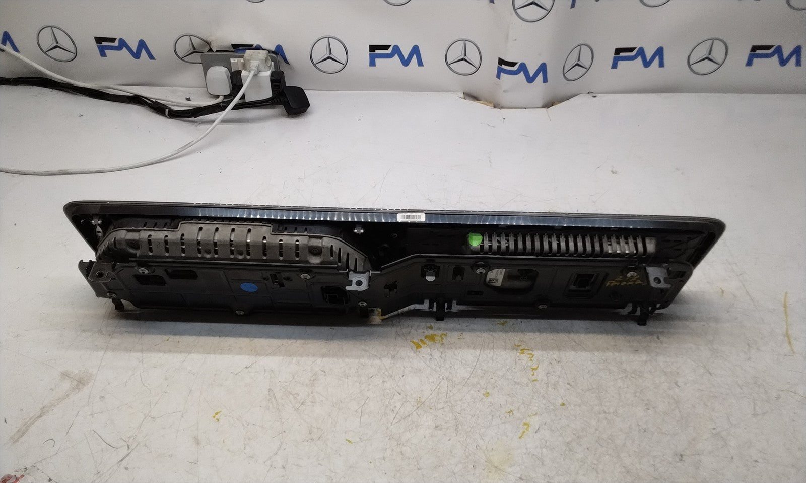 MERCEDES E-CLASS W213 DISPLAY SCREEN INSTRUMENT CLUSTER FM00736