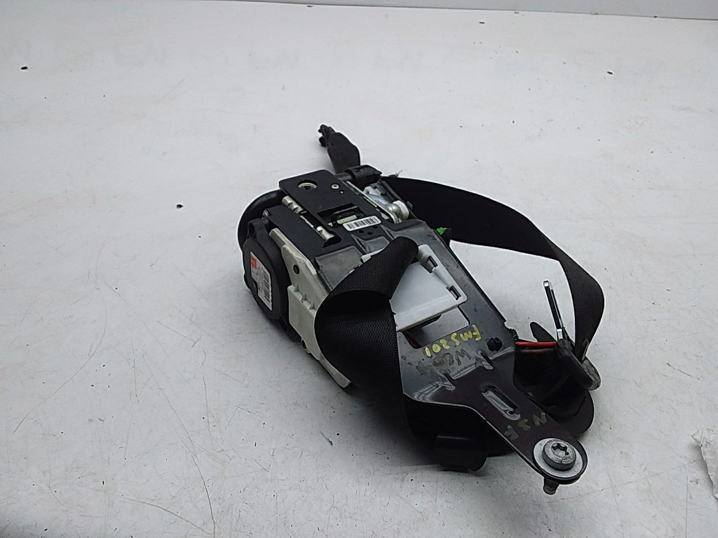 MERCEDES C-CLASS W204 SEAT BELT FRONT LEFT PASSENGER SIDE A2048680022 FMS201 NSF