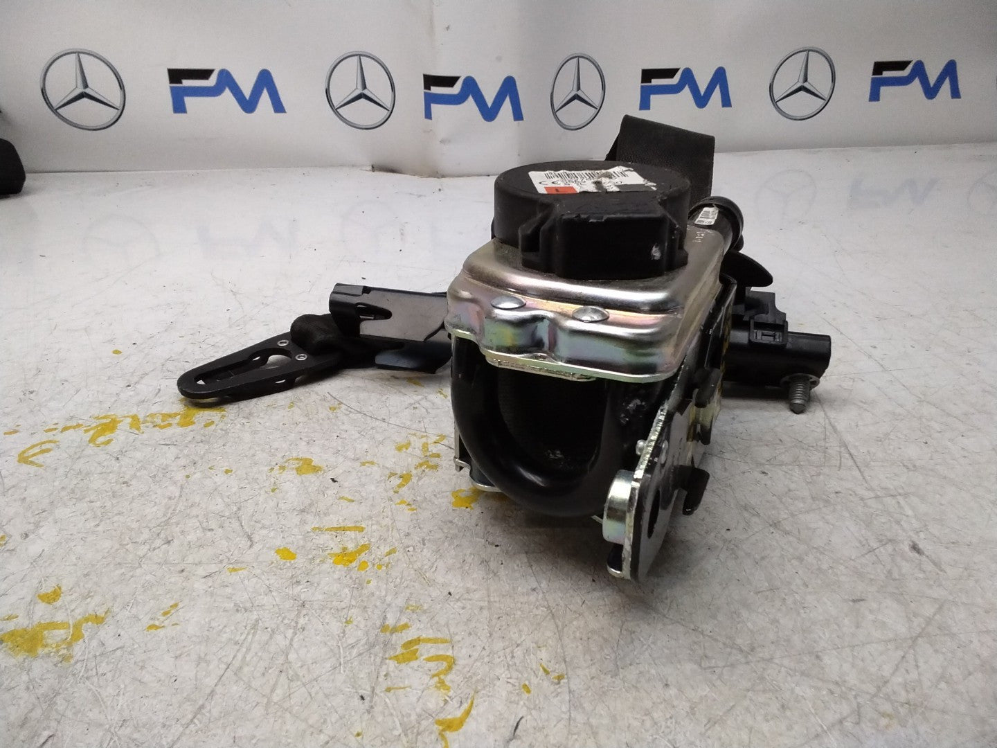 MERCEDES C-CLASS W205 SEAT BELT FRONT PASSENGER LEFT SIDE A2058600185 FMS332 NSF
