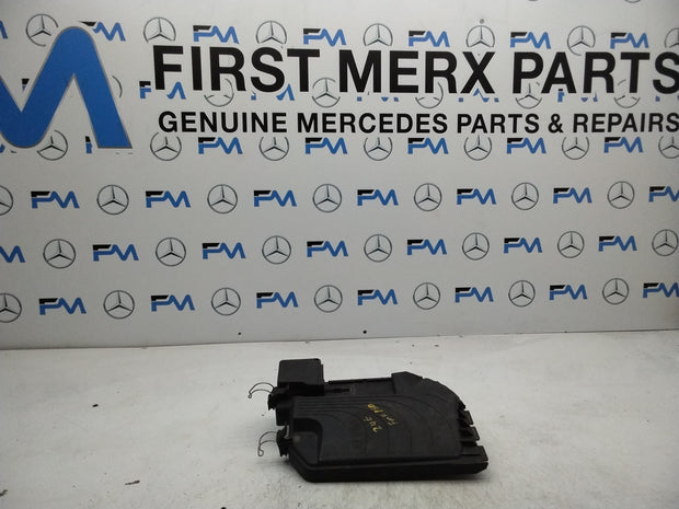 MERCEDES BENZ  B-CLASS  W246 FUSE RELAY JUNCTION BOX LID A2465400182  FMF160
