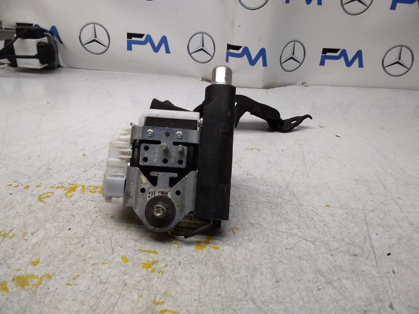 MERCEDES GL CLASS W164 REAR SEAT BELT LEFT A2018680222 FMS423 NSR
