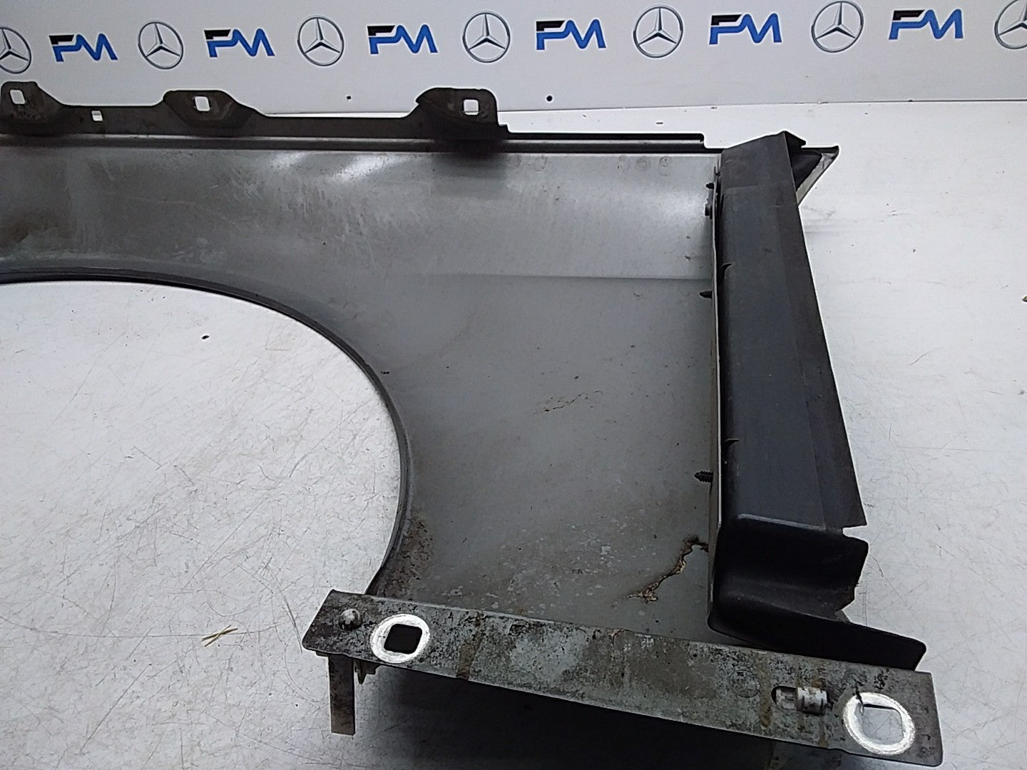 MERCEDES  E-CLASS W212 OS RIGHT DRIVER SIDE WINGS FMW25 A2128610201