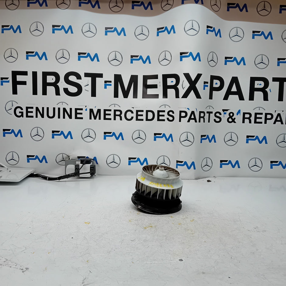 MERCEDES BENZ W205 C-CLASS INTERIOR BLOWER HEATER FAN 0130309002 FM00970
