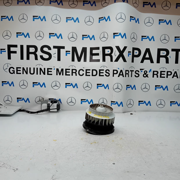 MERCEDES BENZ W205 C-CLASS INTERIOR BLOWER HEATER FAN 0130309002 FM00970