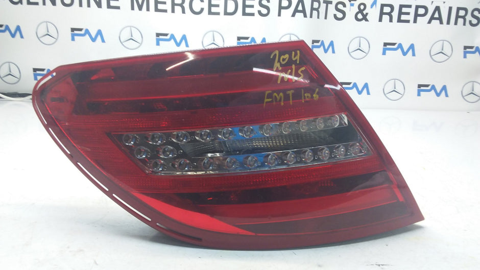 MERCEDES C-CLASS W204 PASSENGER SIDE NS REAR TAIL LIGHT A2048205464 2011 FMT106