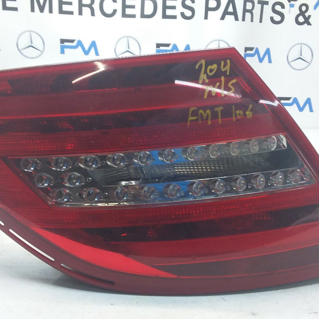 MERCEDES C-CLASS W204 PASSENGER SIDE NS REAR TAIL LIGHT A2048205464 2011 FMT106