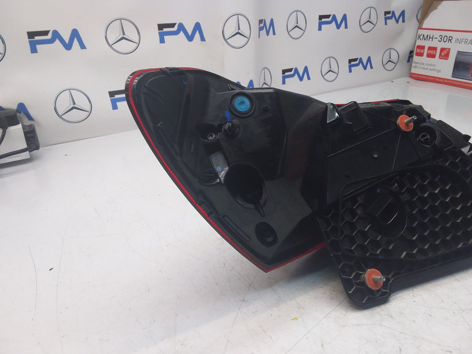 MERCEDES E-CLASS W213 DRIVER SIDE OS REAR TAIL LIGHT A2139065809 2021 FMT98