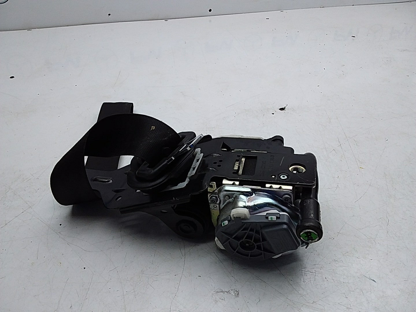MERCEDES C-CLASS W204 SEAT BELT FRONT LEFT PASSENGER SIDE A2048601585 FMS218 NSF